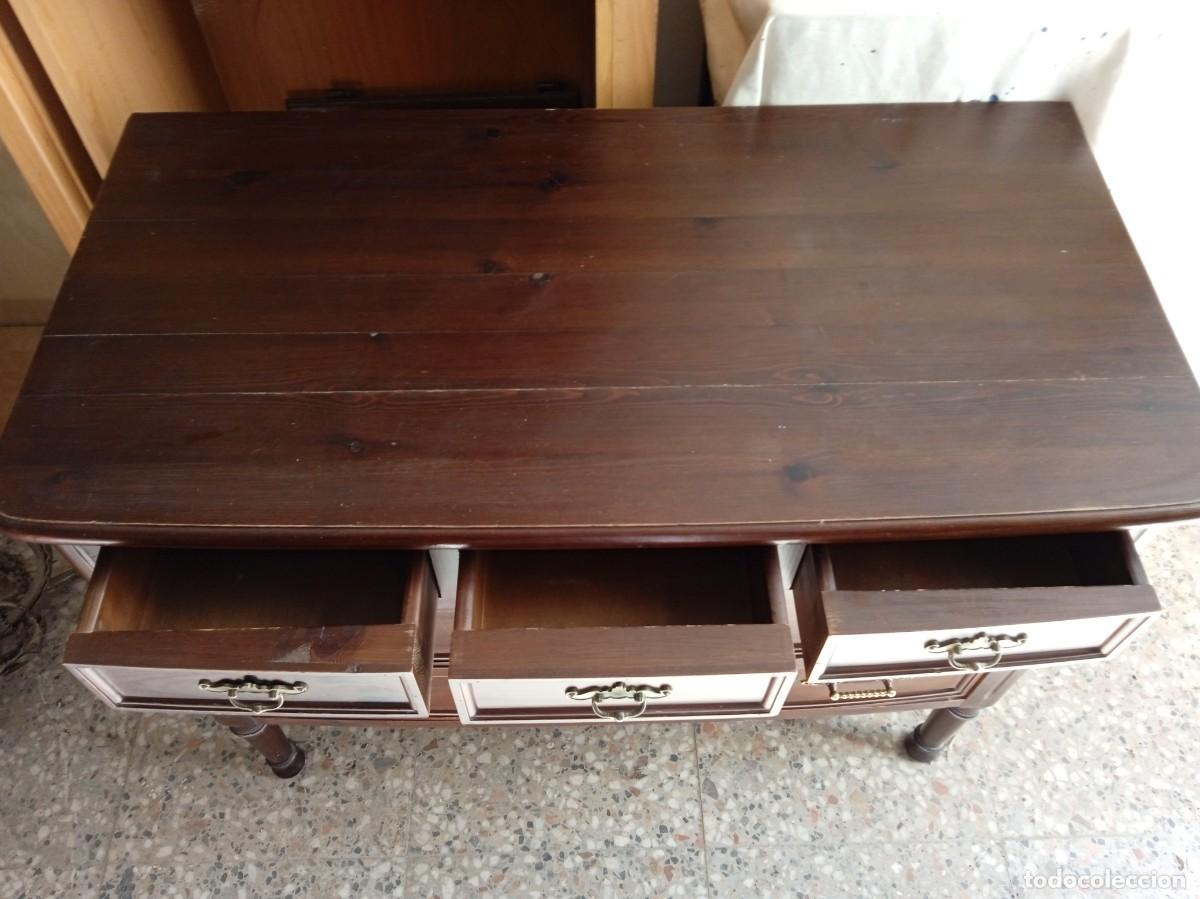 Antig&uuml;edades: Mueble c&oacute;moda cajonera de madera maciza - Foto 5