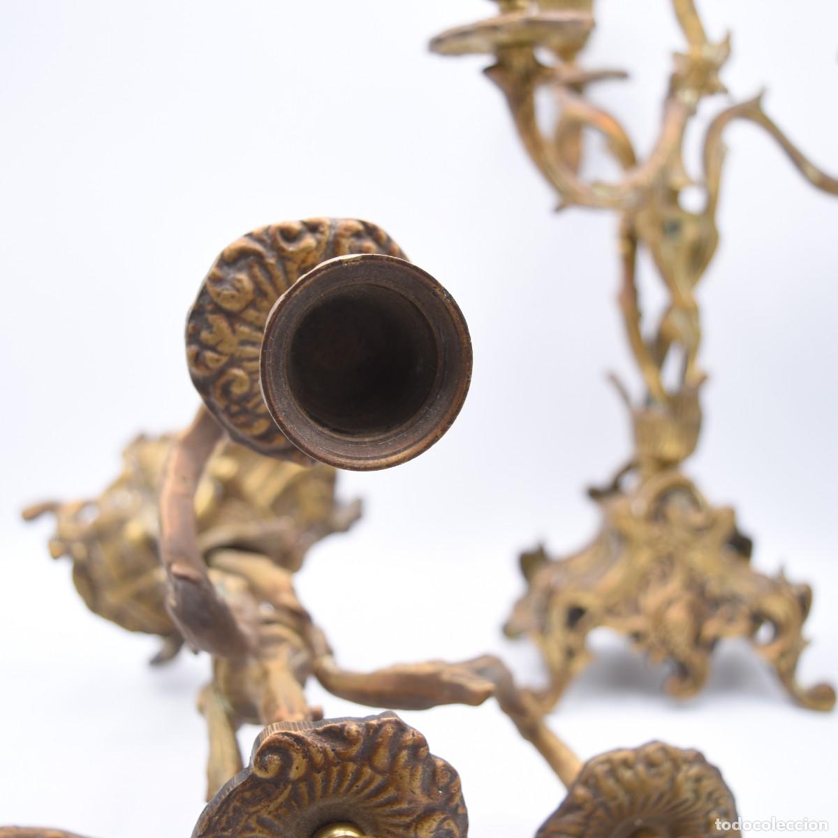 Antig&uuml;edades: Candelabros de bronce antiguos - Foto 3