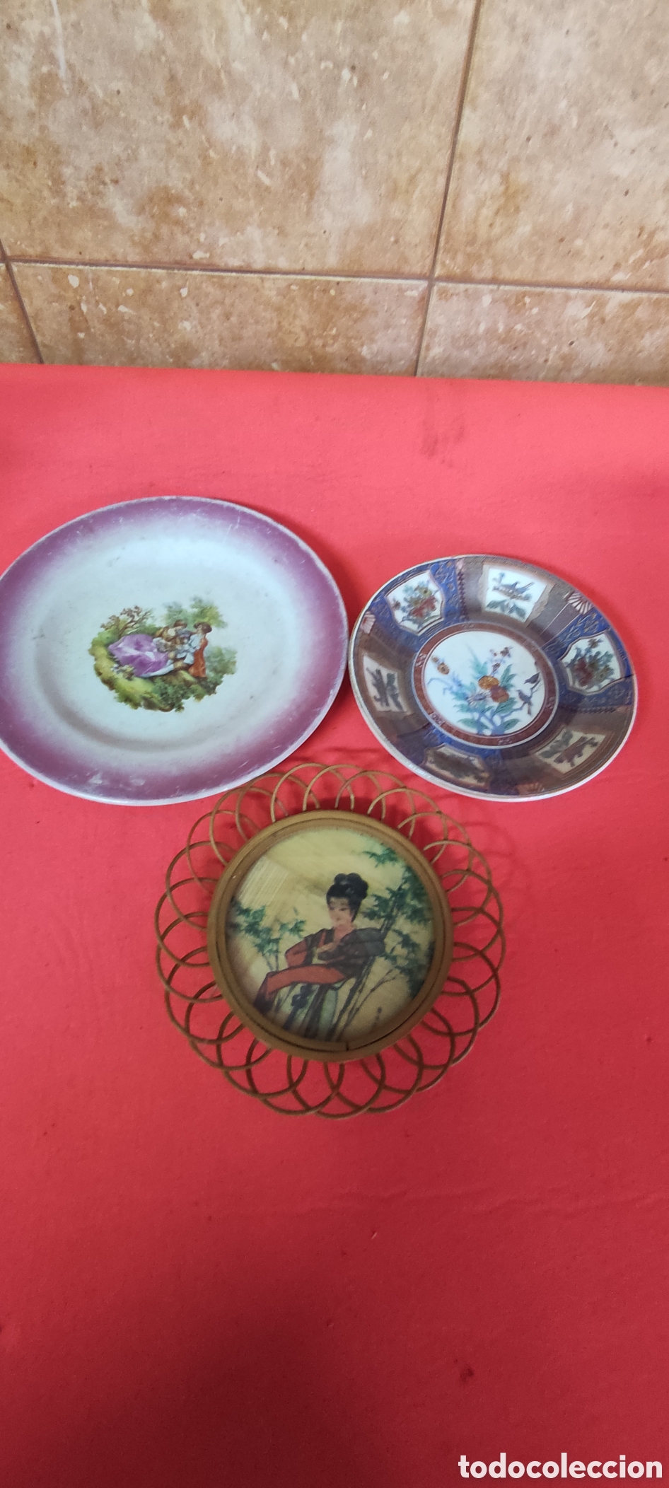 Antig&uuml;edades: Co junto de platos de porcelana y bambu - Foto 9