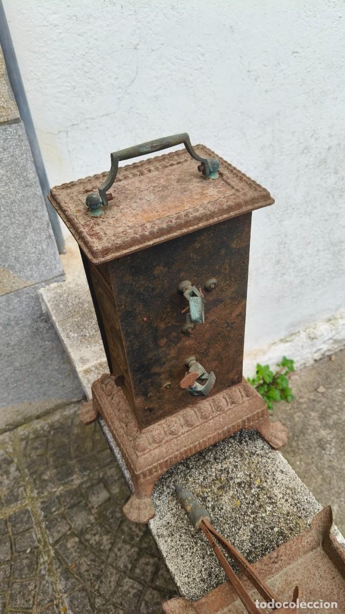 Antig&uuml;edades: Ancienne broche r&ocirc;tissoire 19e si&egrave;cle compl&egrave;te avec ses 4 &eacute;l&eacute;ments indispensables - Foto 3