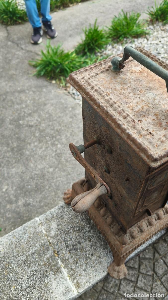 Antig&uuml;edades: Ancienne broche r&ocirc;tissoire 19e si&egrave;cle compl&egrave;te avec ses 4 &eacute;l&eacute;ments indispensables - Foto 4