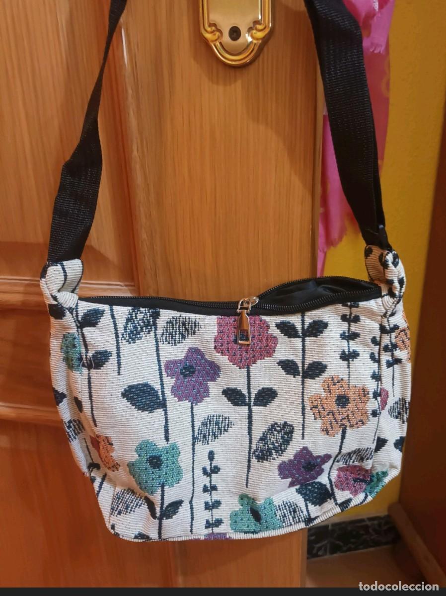 Antig&uuml;edades: Bolso a estrenar de tela - Foto 1