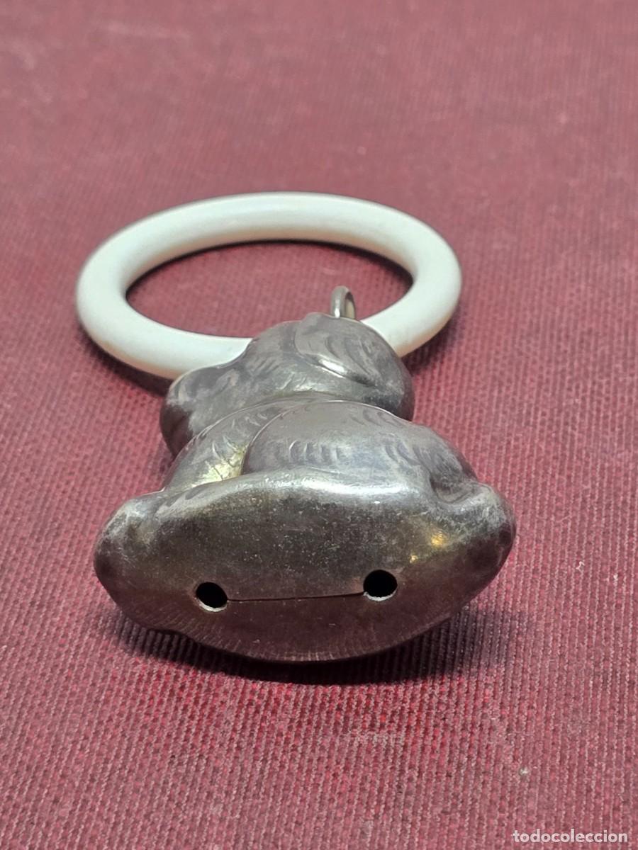 Antig&uuml;edades: Sonajero metal antiguo forma de perro - Foto 3
