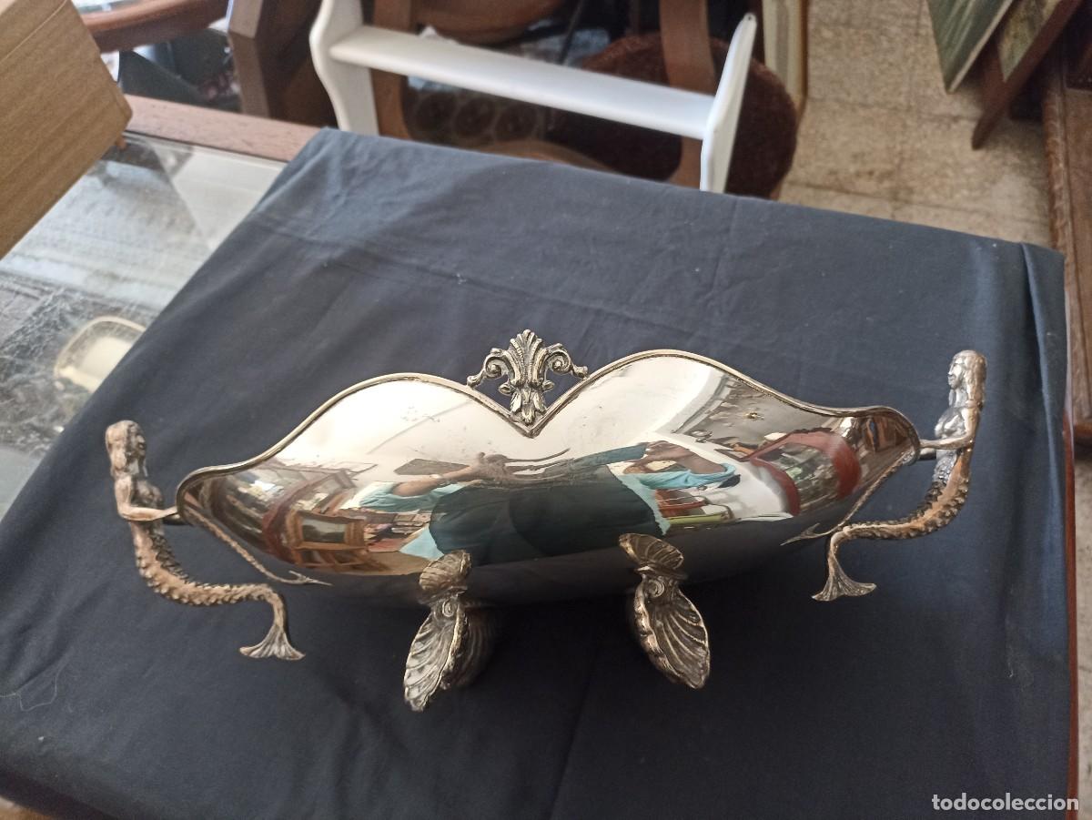 Antig&uuml;edades: Centro de mesa. Ba&ntilde;o de plata. Sirenas - Foto 1