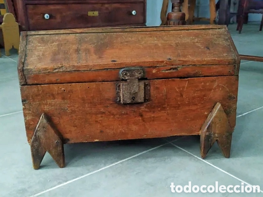 Antig&uuml;edades: Antigua arca de madera - Foto 1