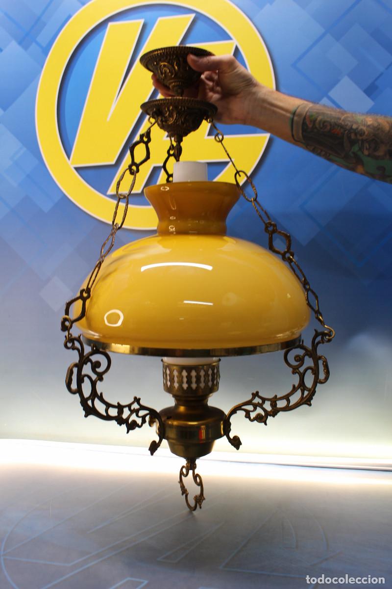 Antig&uuml;edades: L&aacute;mpara y aplique de bronce y opalina primera mitad s.XX. - Foto 28