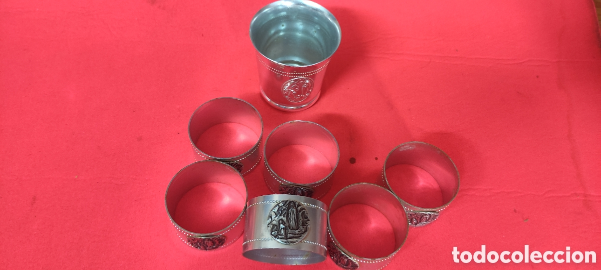 Antig&uuml;edades: Lote Lourdes servilleteros y vaso - Foto 2