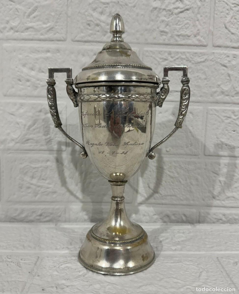 Antig&uuml;edades: Antigua copa trofeo tipo c&aacute;liz - Foto 1