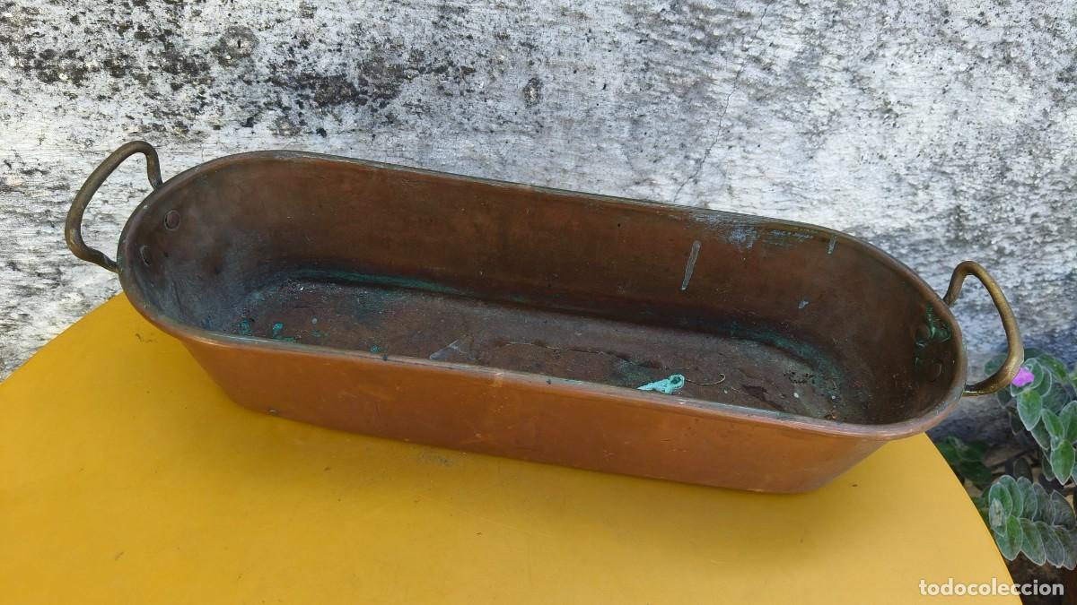 Antig&uuml;edades: Plat a poisson cuivre martel&eacute; 1880 - Foto 1
