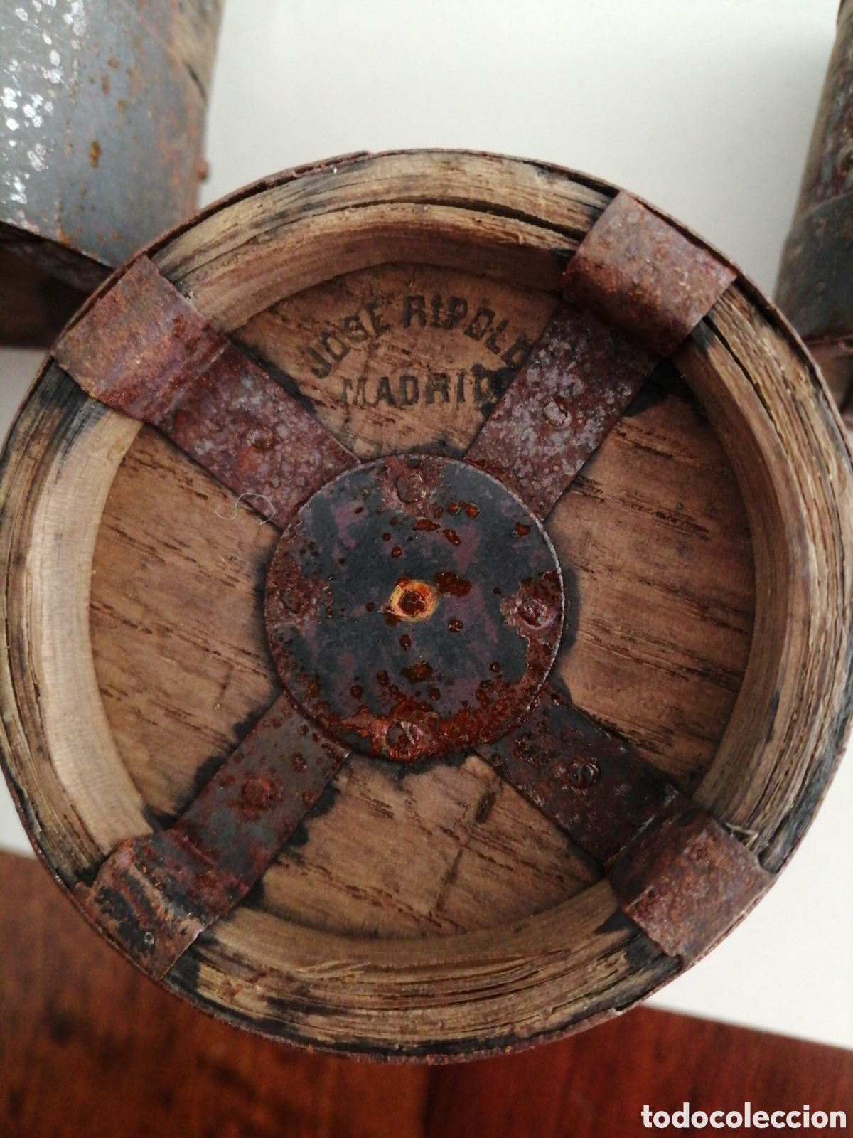 Antig&uuml;edades: Medidas de l&iacute;quidos en madera - Foto 4