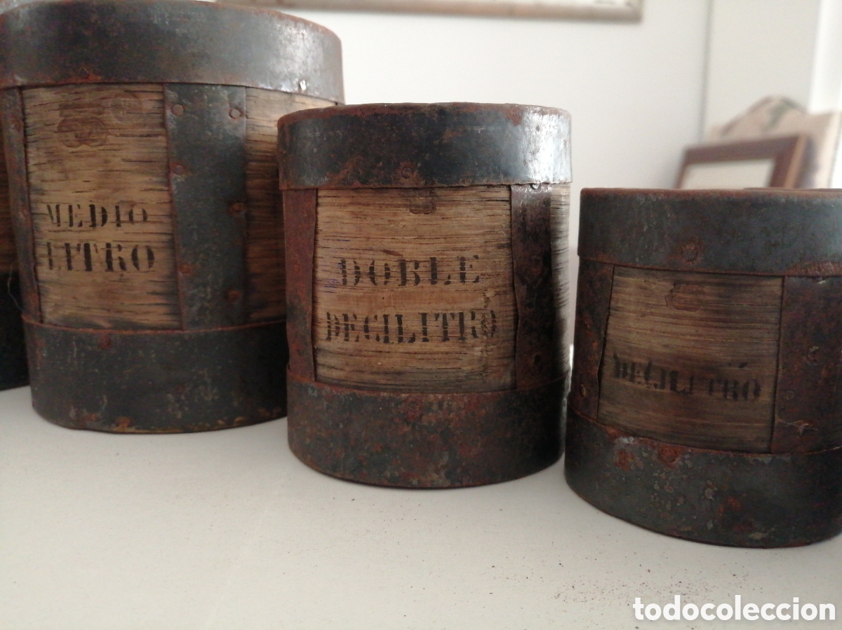Antig&uuml;edades: Medidas de l&iacute;quidos en madera - Foto 6