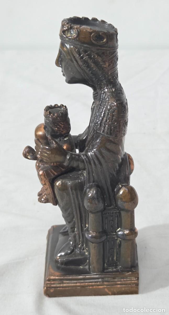 Antig&uuml;edades: Figura de plomo, N.S. De Montserrat - Foto 4