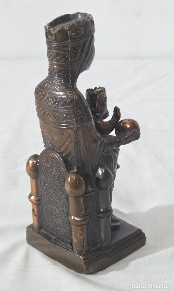 Antig&uuml;edades: Figura de plomo, N.S. De Montserrat - Foto 8