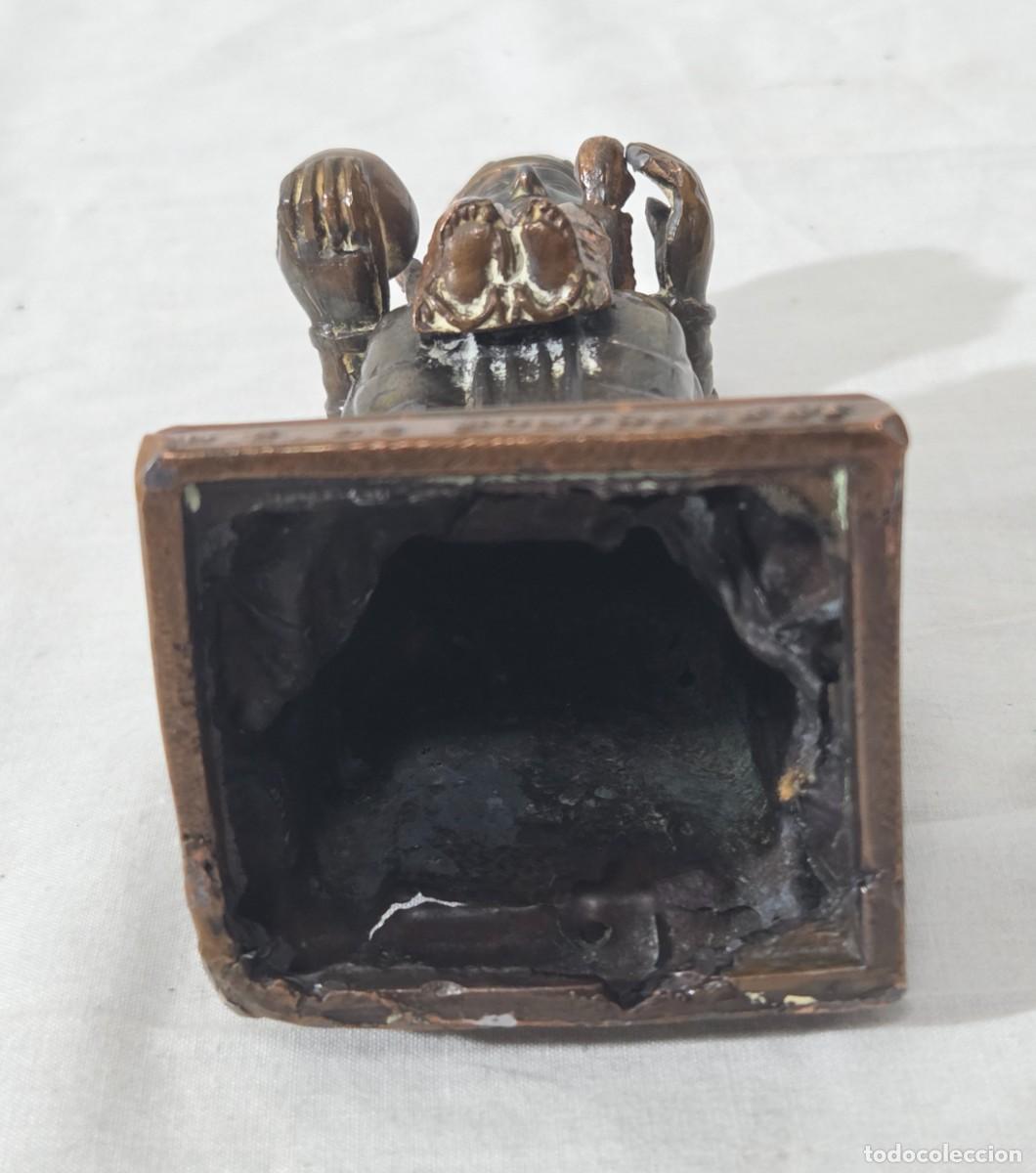 Antig&uuml;edades: Figura de plomo, N.S. De Montserrat - Foto 14
