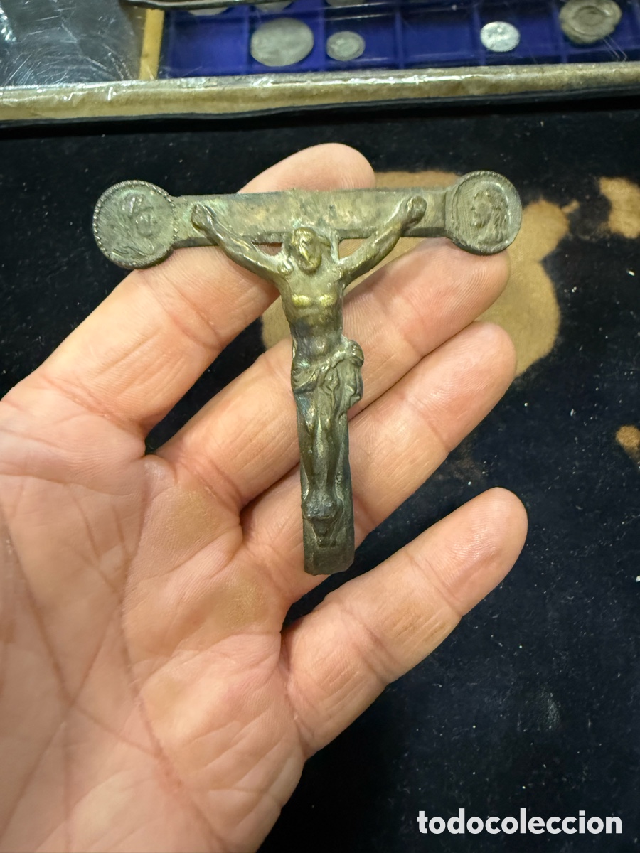 Antig&uuml;edades: Antigua cruz de bronce - Foto 1
