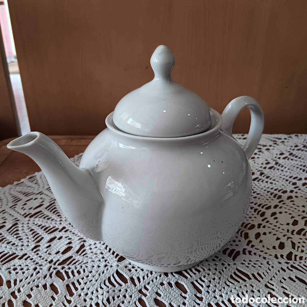 Antig&uuml;edades: Tetera porcelana blanca - Foto 1