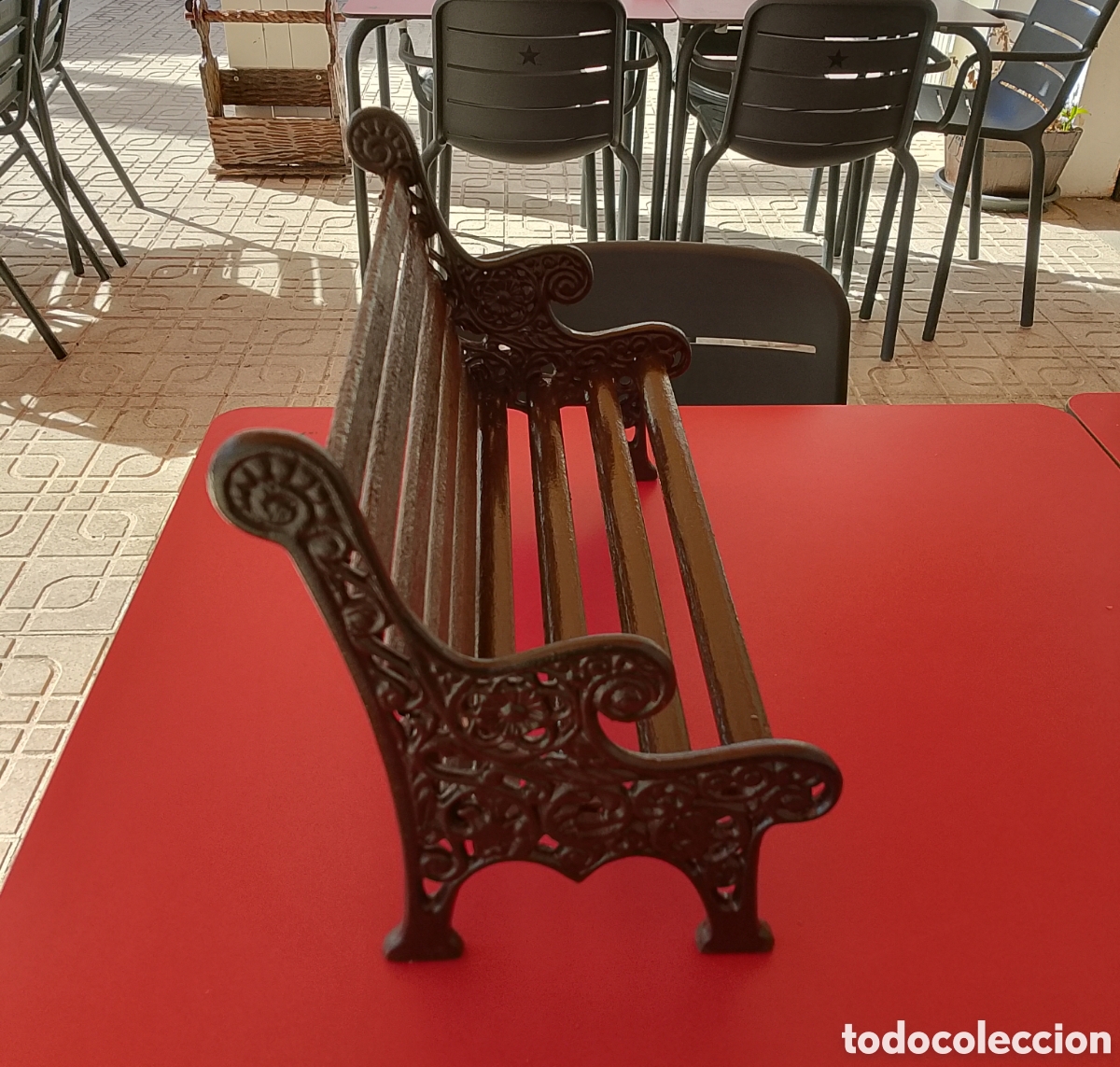 Antig&uuml;edades: Banco decorativo en miniatura - Foto 1