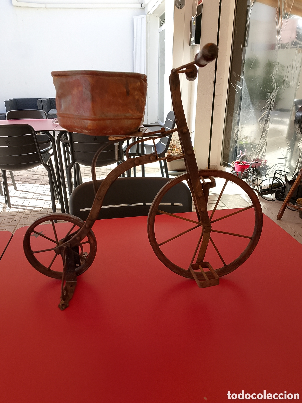 Antig&uuml;edades: Triciclo con jardinera - Foto 1