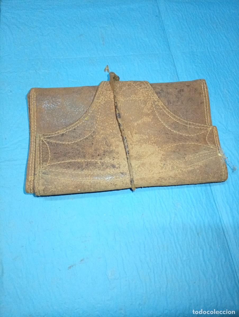 Antig&uuml;edades: BILLETERA DE PIEL ANTIGUA