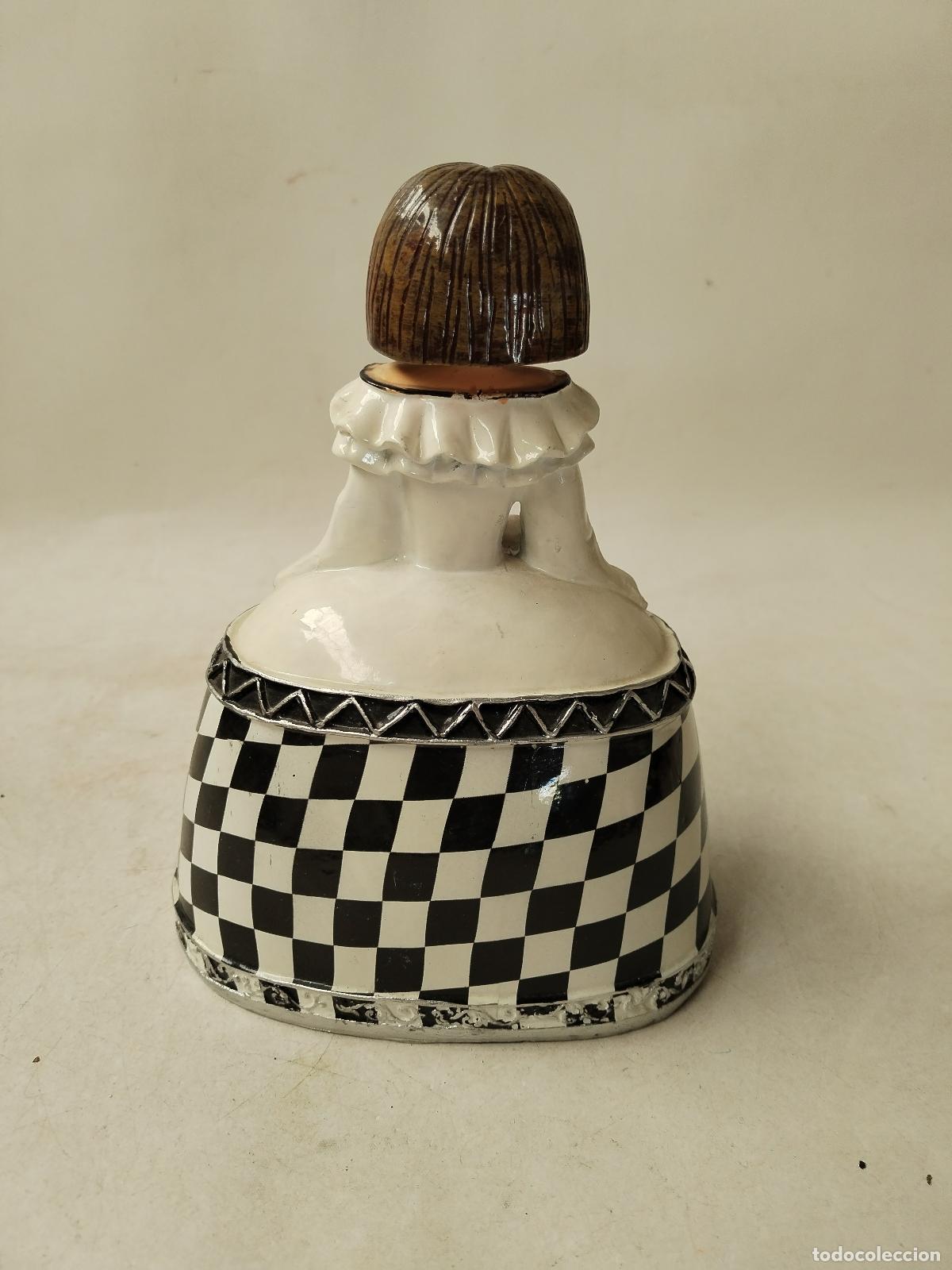 Antig&uuml;edades: figura de menina en resina - Foto 2
