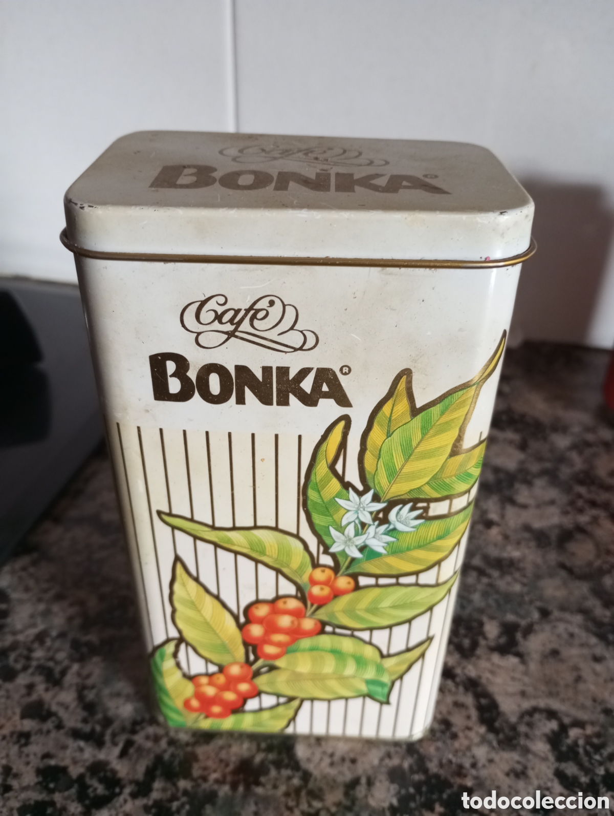 Antig&uuml;edades: Caja de hojalata cafe - Foto 1