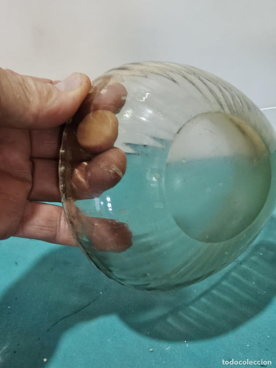 Antig&uuml;edades: cuenco de cristal brueso - Foto 3