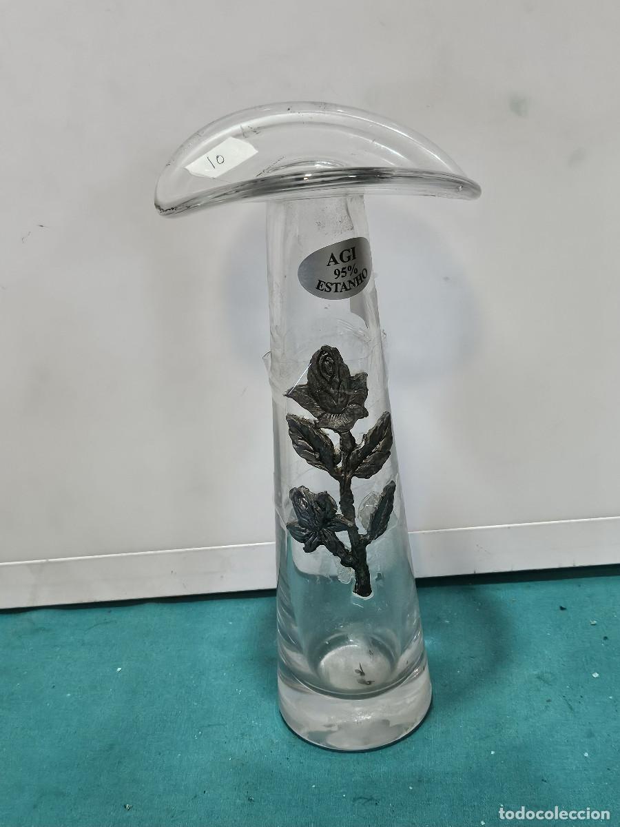 Antig&uuml;edades: florero de cristal con esta&ntilde;o - Foto 1