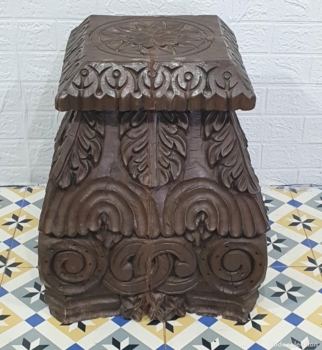 Antig&uuml;edades: Pedestal tallado en madera de una pieza - Foto 1