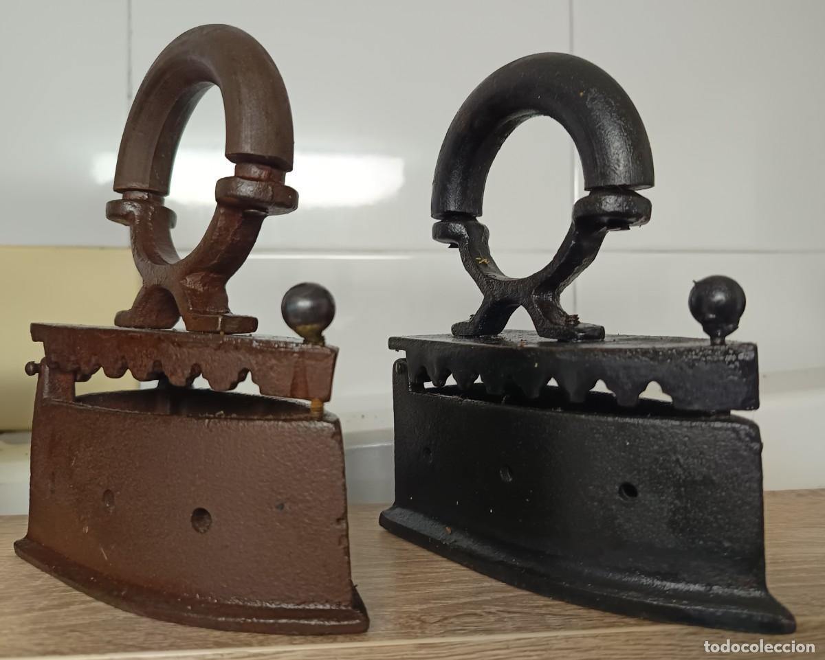 Antig&uuml;edades: PAREJA DE PLANCHAS DE CARB&Oacute;N (3) - Foto 2