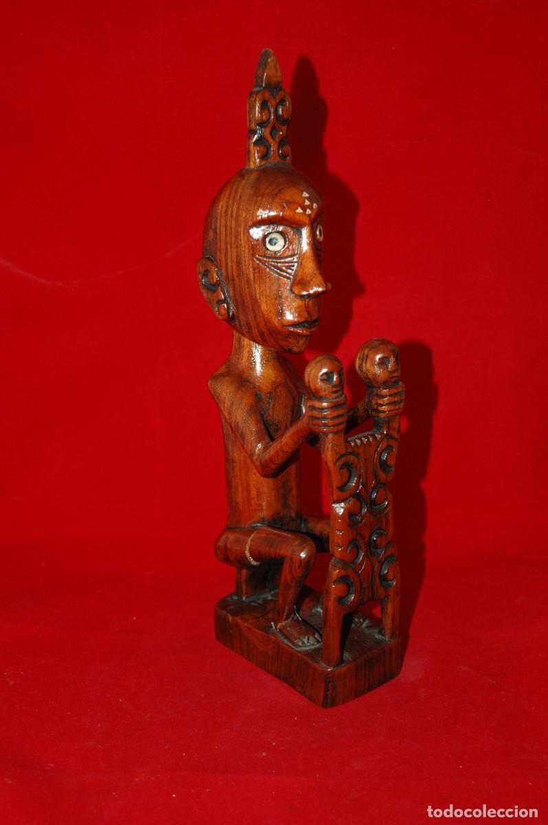 Antig&uuml;edades: FIGURA TALLADA EN MADERA MACIZA BALINESA - Foto 3