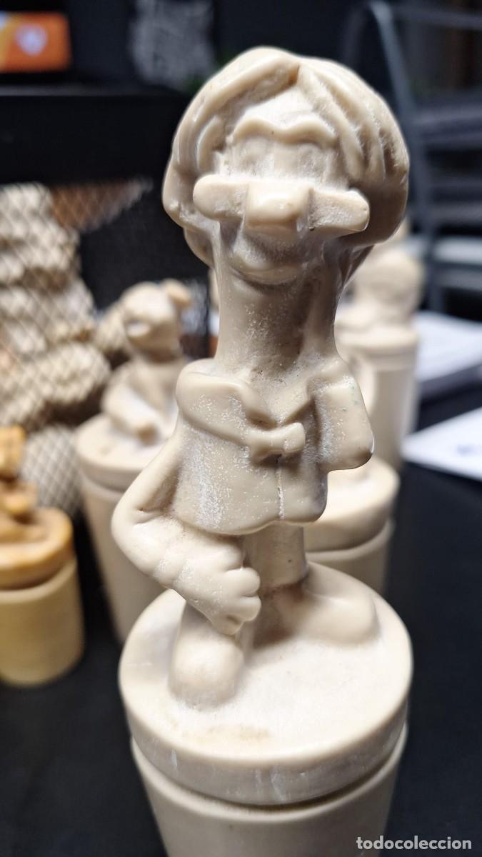 Antig&uuml;edades: Antiguo Molde Negativo de Resina Personaje de Dibujo Animado Francia