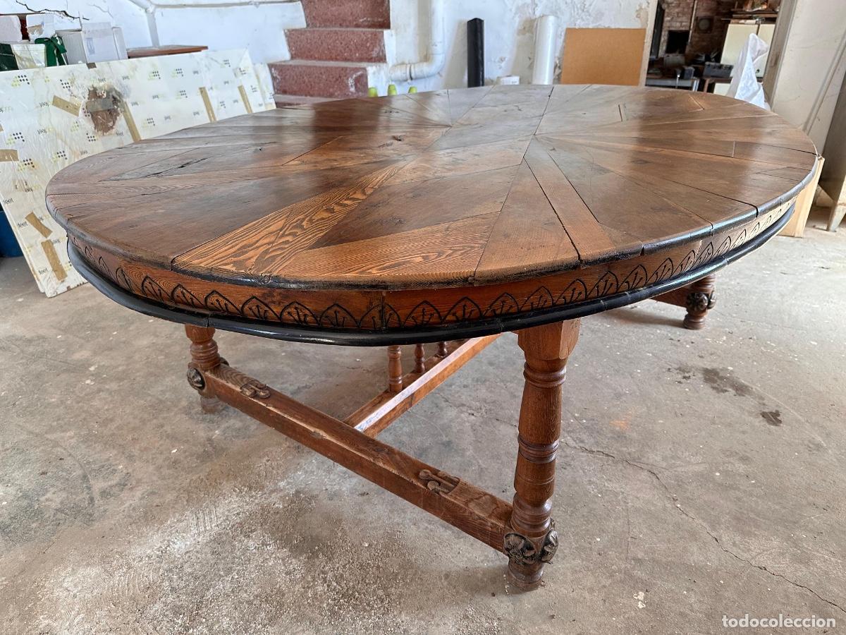 Antig&uuml;edades: Mesa de nogal con sobre de marqueter&iacute;a geom&eacute;trica - Foto 3