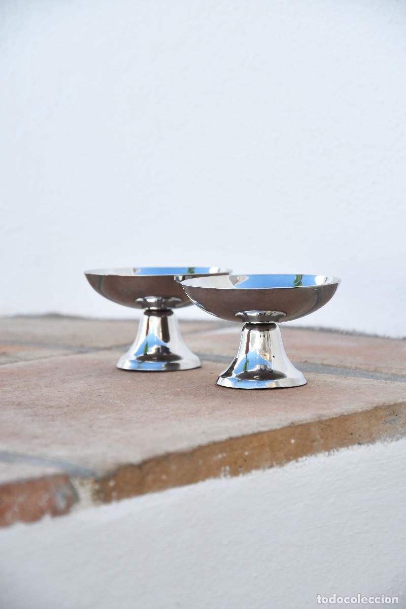 Antig&uuml;edades: COPAS DE ACERO DE GUY DEGRENNE x2 - Foto 1