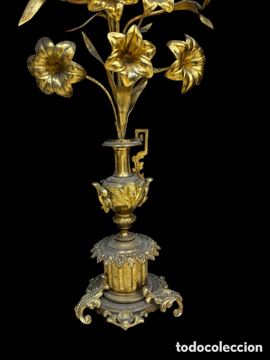 Antig&uuml;edades: Lote de 4 candelabros de metal - Foto 3