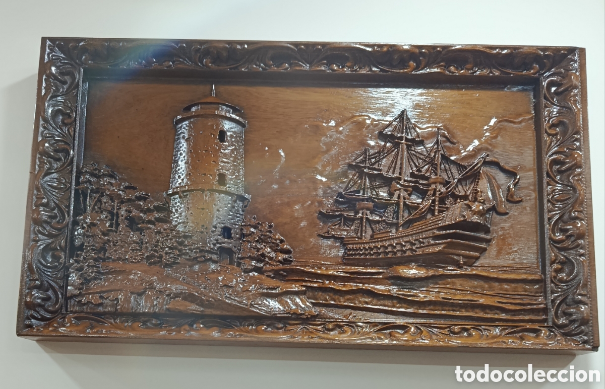 Antiquit&eacute;s: Cuadro tallado en madera de Iroco de una sola pieza