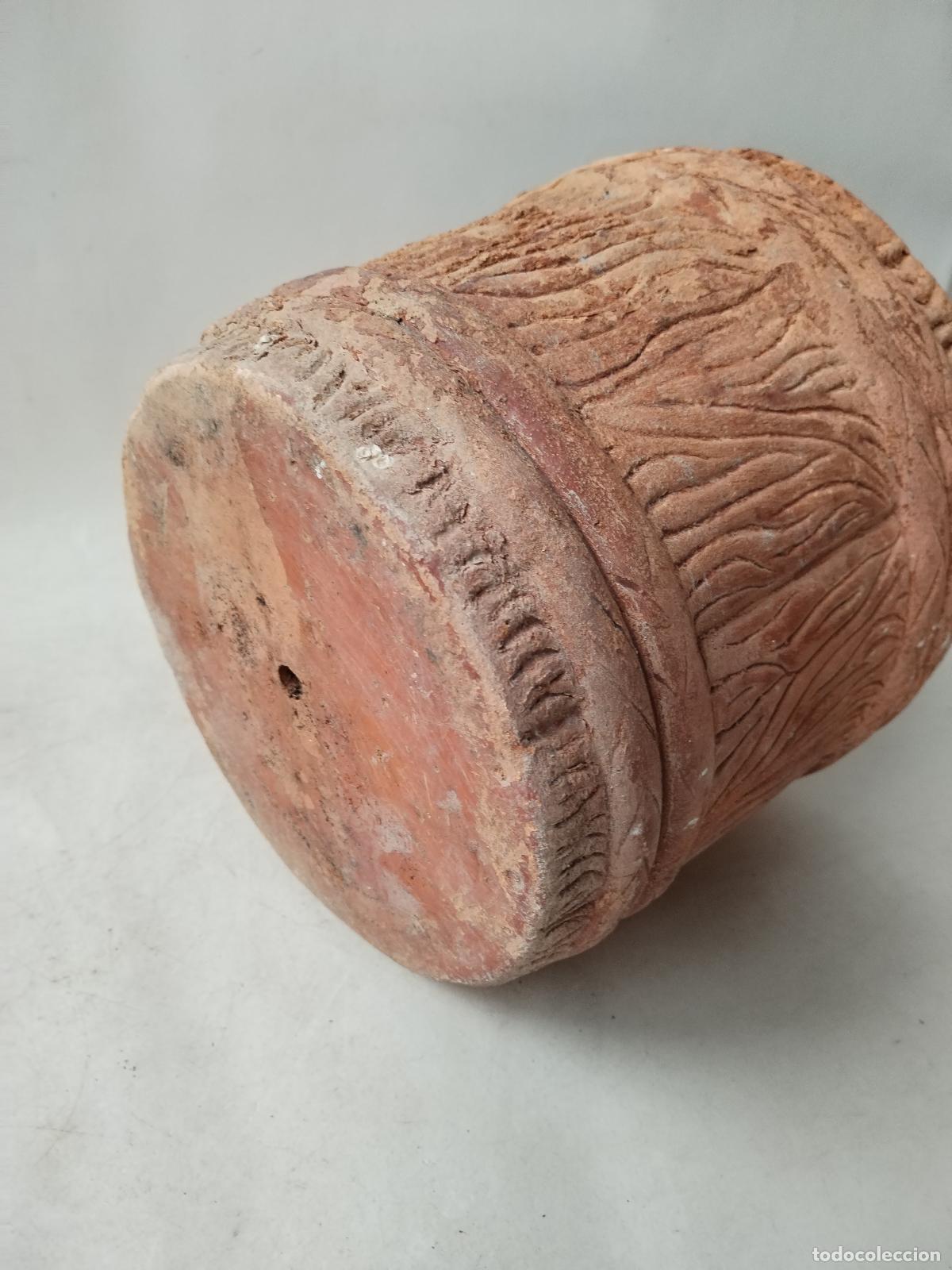 Antig&uuml;edades: macetero grueso de terracota - Foto 2
