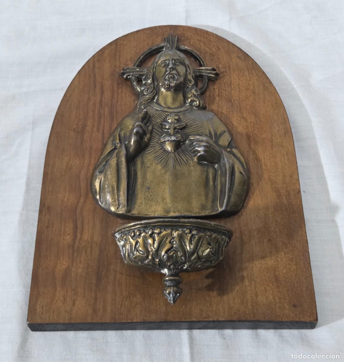 Antig&uuml;edades: Benditera cristo corazon de Jes&uacute;s, bronce y madera - Foto 2