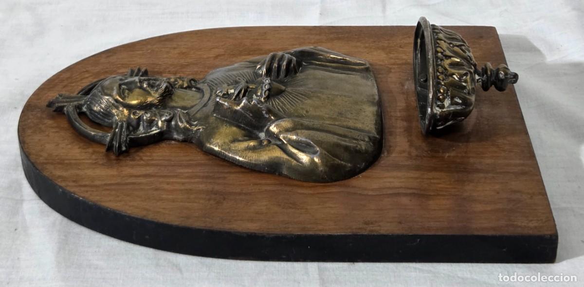 Antig&uuml;edades: Benditera cristo corazon de Jes&uacute;s, bronce y madera - Foto 6