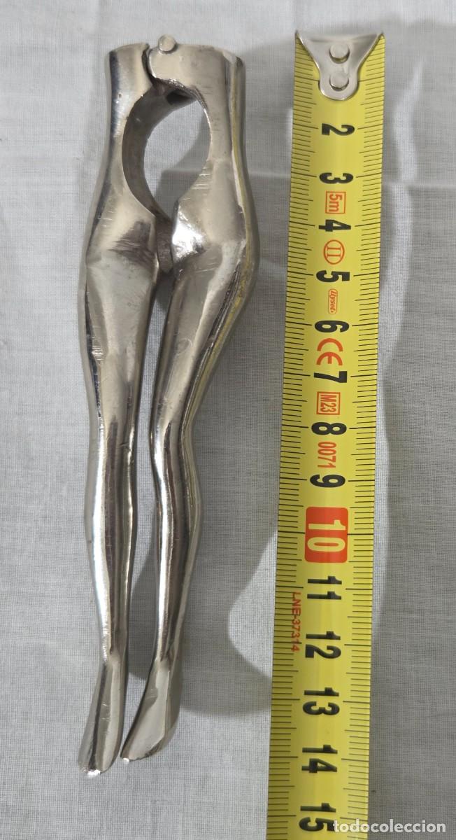 Antig&uuml;edades: Cascanueces en forma de piernas de mujer - Foto 10