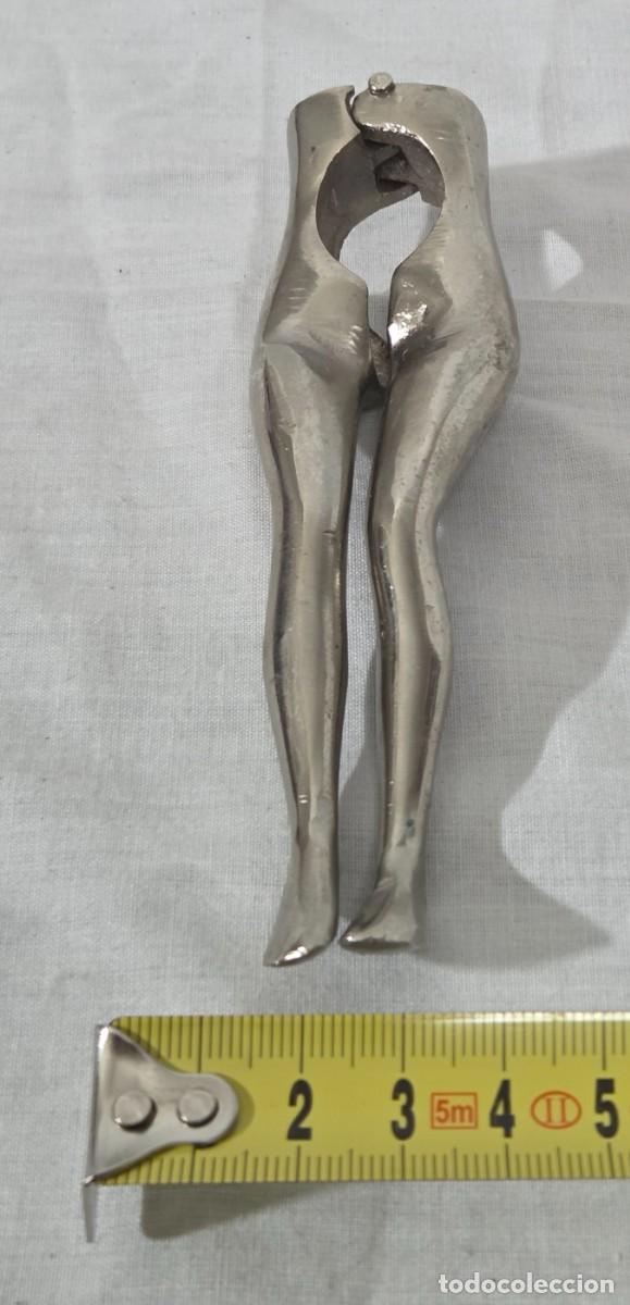 Antig&uuml;edades: Cascanueces en forma de piernas de mujer - Foto 11