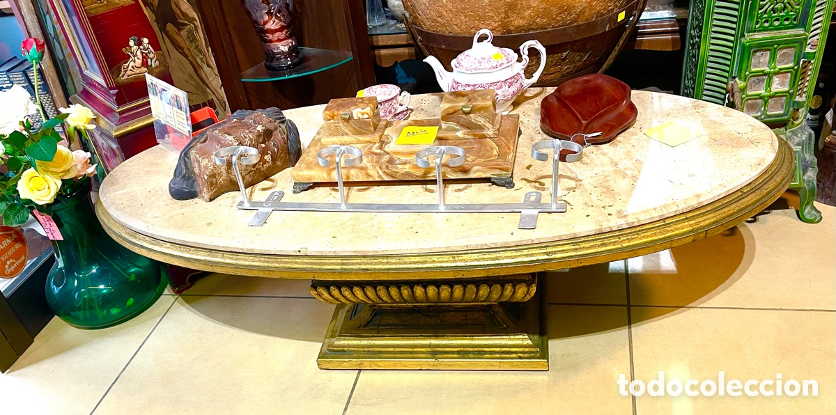 Antig&uuml;edades: Mesa central ovalada Neocl&aacute;sico, de m&aacute;rmol y madera. - Foto 1