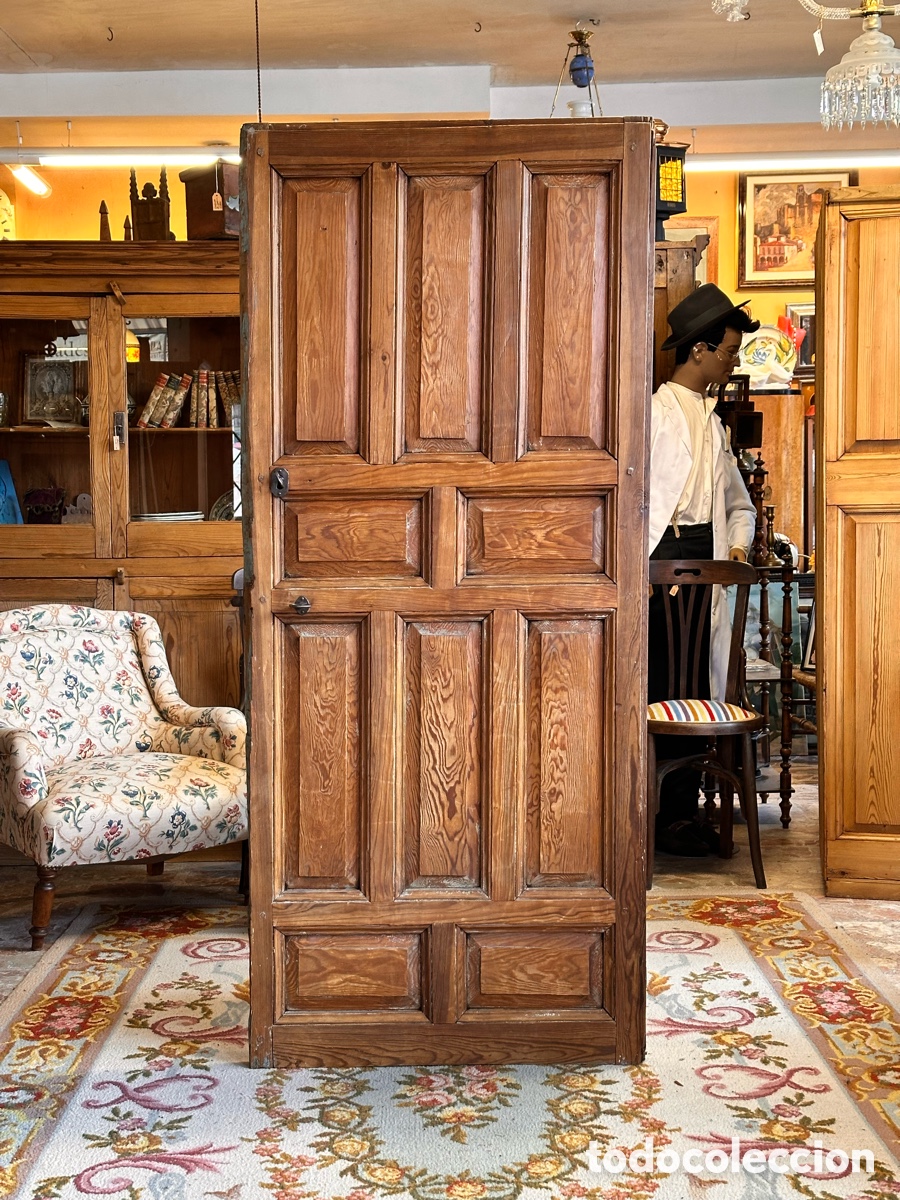 Antiguidades: Puerta antigua, madera de pino, s.XIX. R&uacute;stica castellana campestre casa pueblo. Forja.