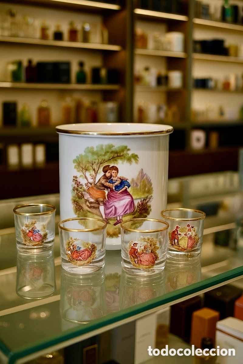 Antig&uuml;edades: Jarr&oacute;n y 4 vasitos de cristal