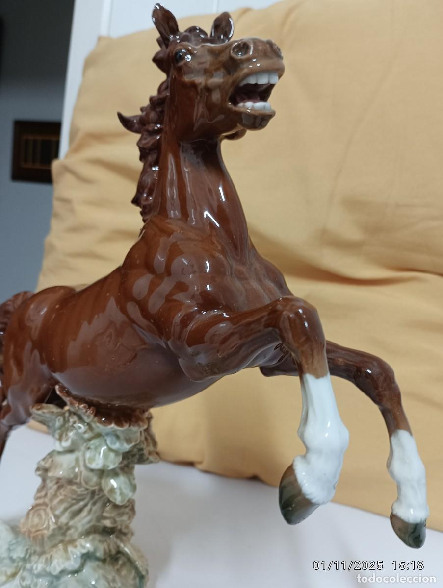 Antig&uuml;edades: ALGORA ,CABALLO MARRON ENCABRITADO ,NUEVO - Foto 4