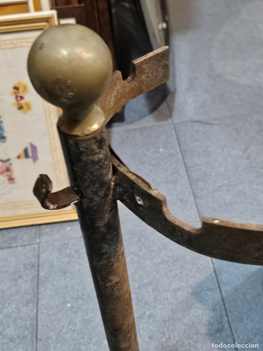 Antig&uuml;edades: colgador de asesorios de chimenea - Foto 7