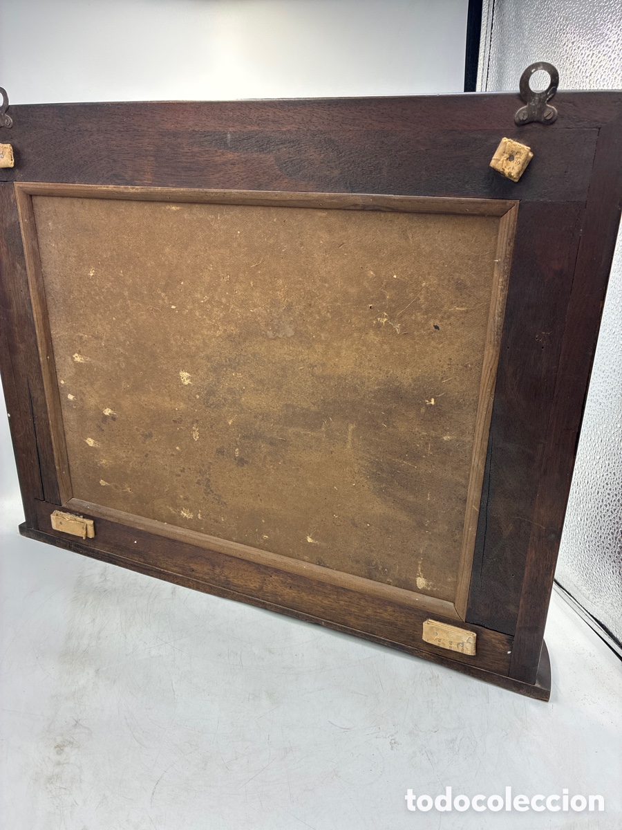 Antig&uuml;edades: Espejo de madera con repisa. - Foto 4