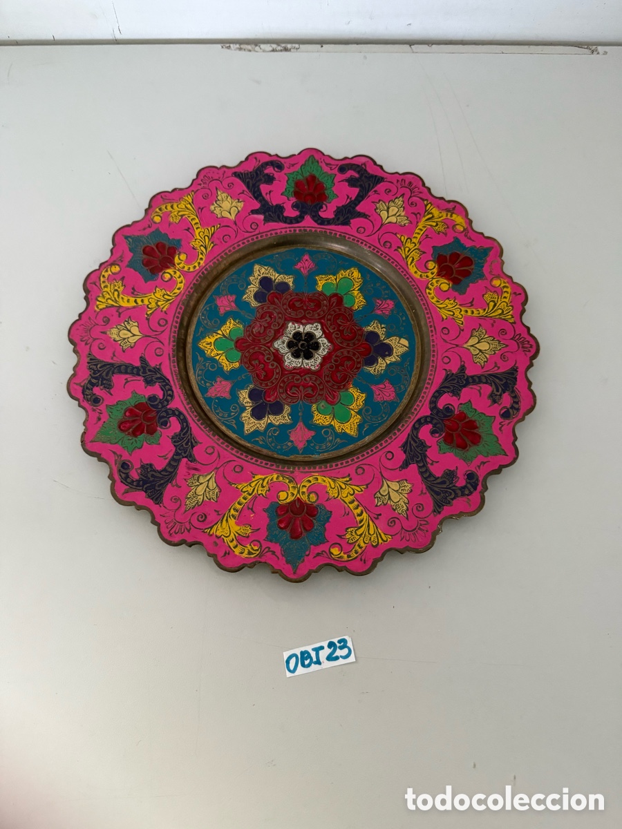 Antig&uuml;edades: Plato de lat&oacute;n de la india - Foto 1