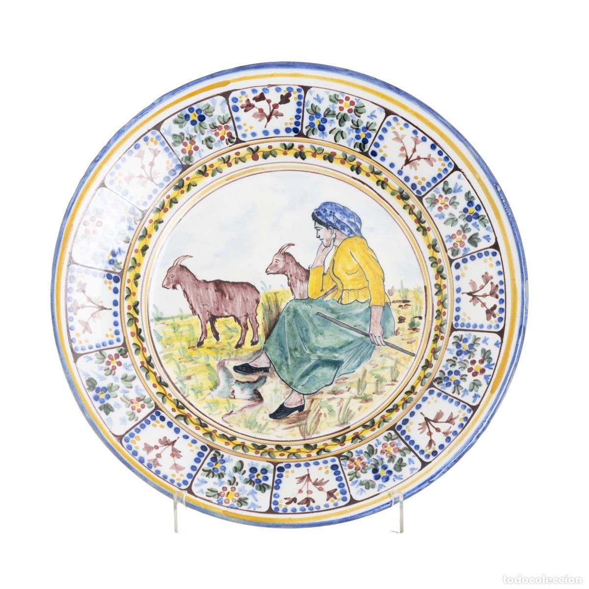Antig&uuml;edades: PLATO GRANDE DE LOZA - Foto 1