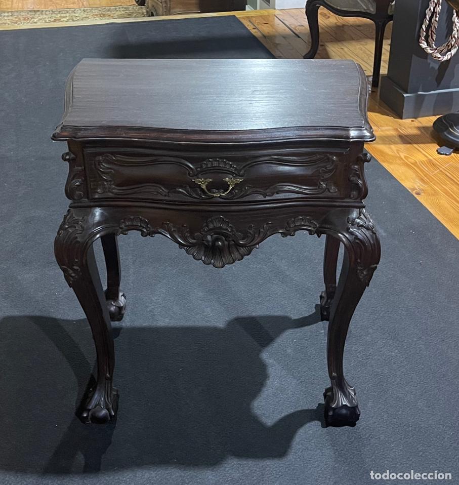 Antig&uuml;edades: MESA DE CAMA - ESTILO D. JO&Atilde;O V - Foto 1
