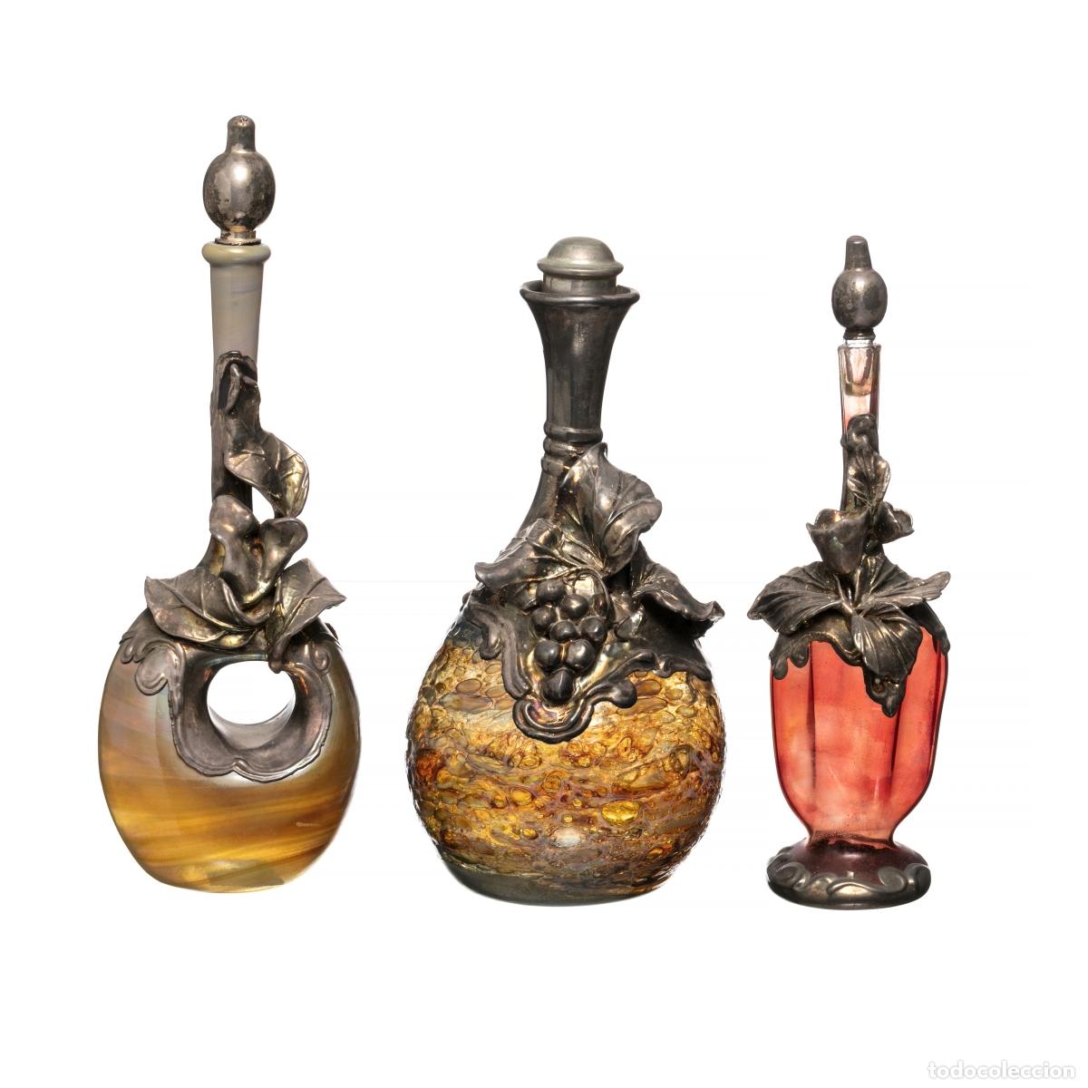 Antig&uuml;edades: TRES BOTELLAS DE PERFUME CON PLATA - Foto 1